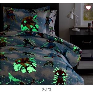 Pottery Barn Kids full size Marvel comforter - glows in the dark!